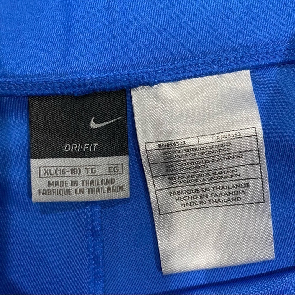 Nike Capri Shorts Tank Top Athletic Wear Set. I never got to wear it. - Picture 11 of 11